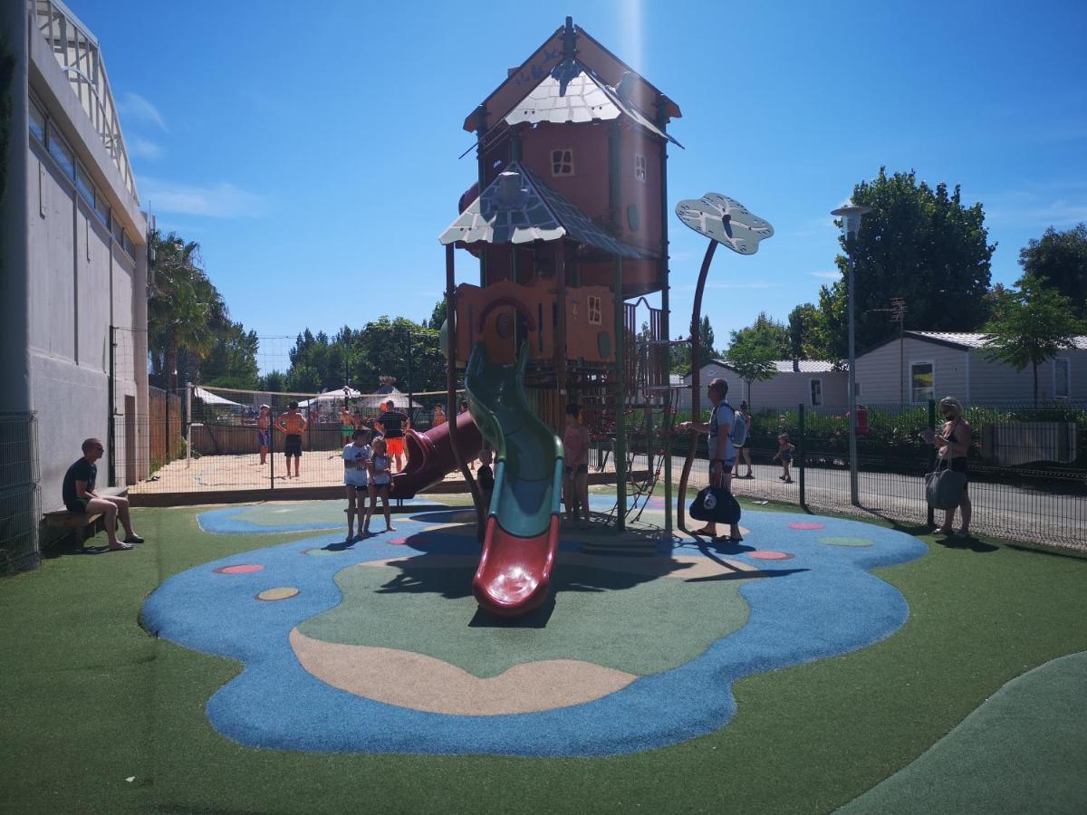 Camping La Carabasse Vias-Plage-T4 Climatise,Tout Confort, Emplacement Calme ! Экстерьер фото