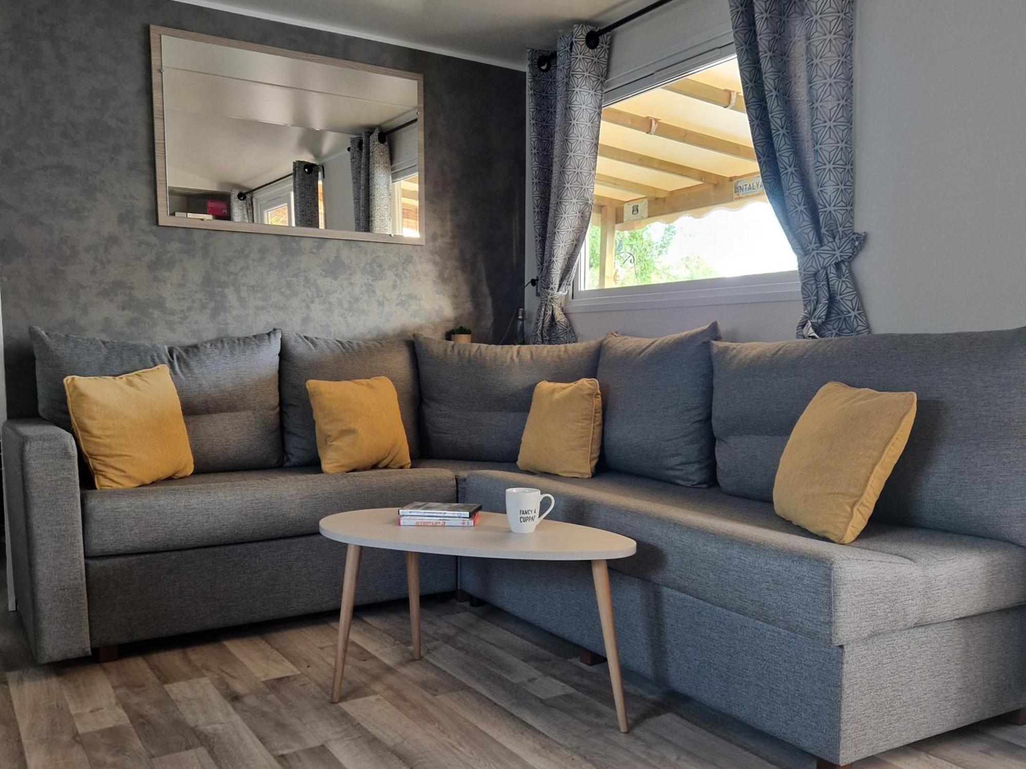 Camping La Carabasse Vias-Plage-T4 Climatise,Tout Confort, Emplacement Calme ! Номер фото
