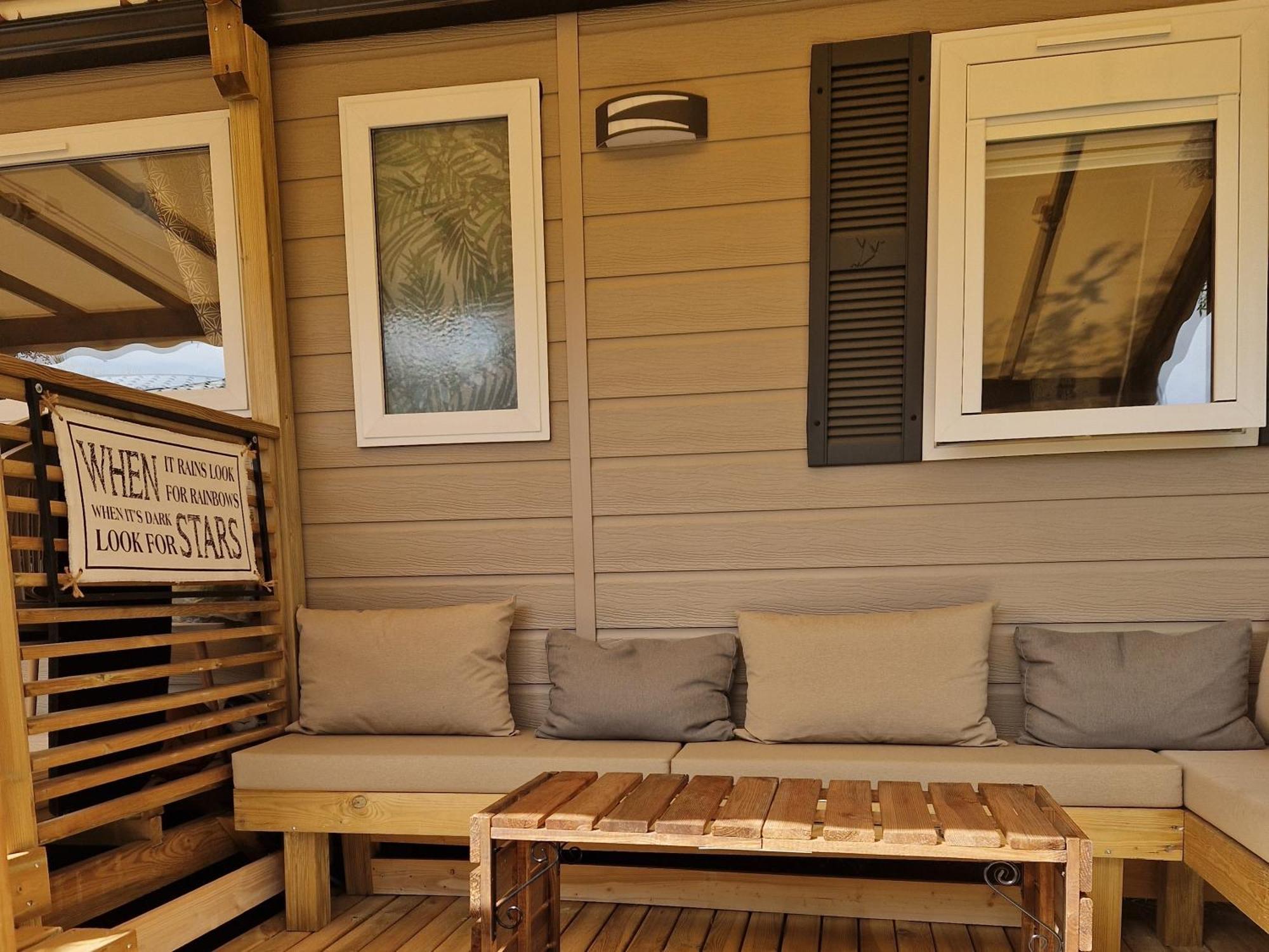 Camping La Carabasse Vias-Plage-T4 Climatise,Tout Confort, Emplacement Calme ! Номер фото